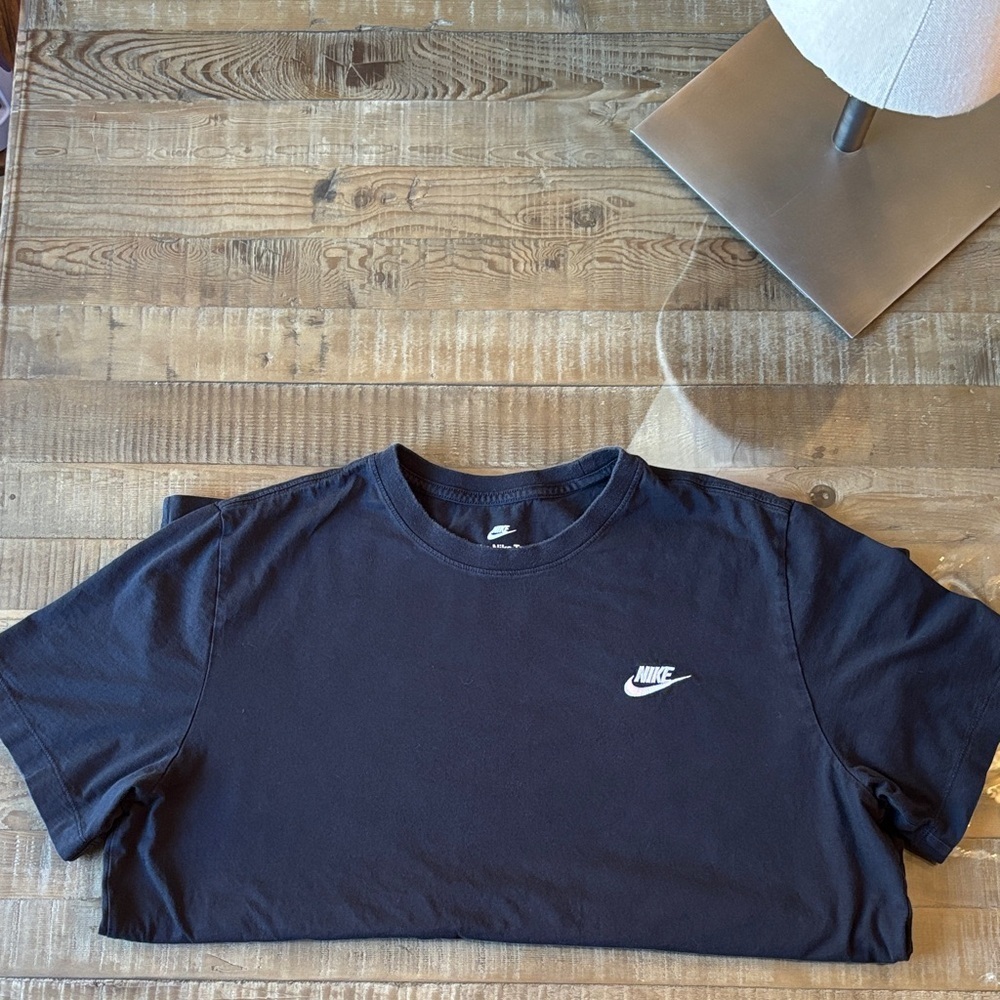 Nike black men's T - Picture 2 of 7
